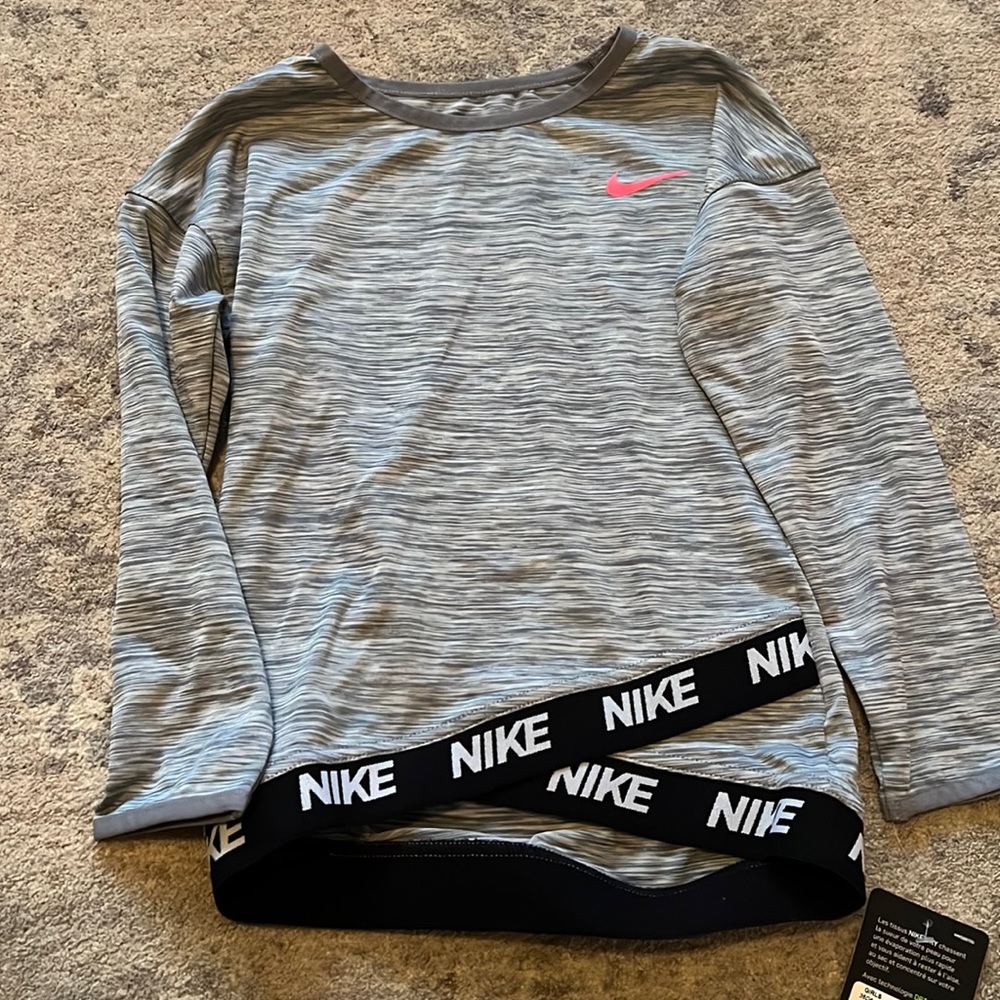 Little girls Nike dry fit top size 5